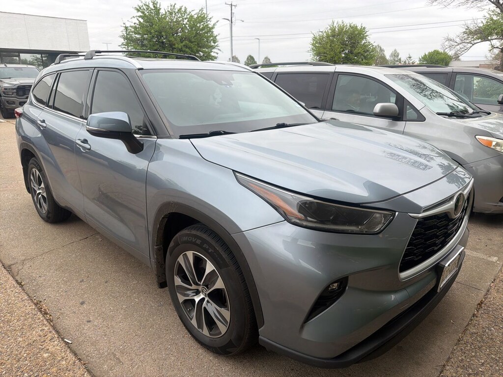 Used 2021 Toyota Highlander XLE SUV