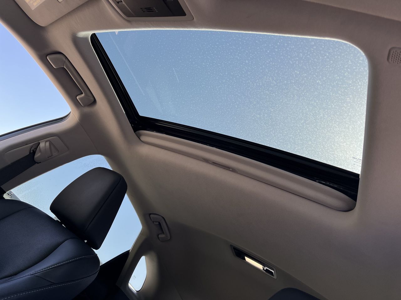 2022 Lexus RX 350 - Photo 22