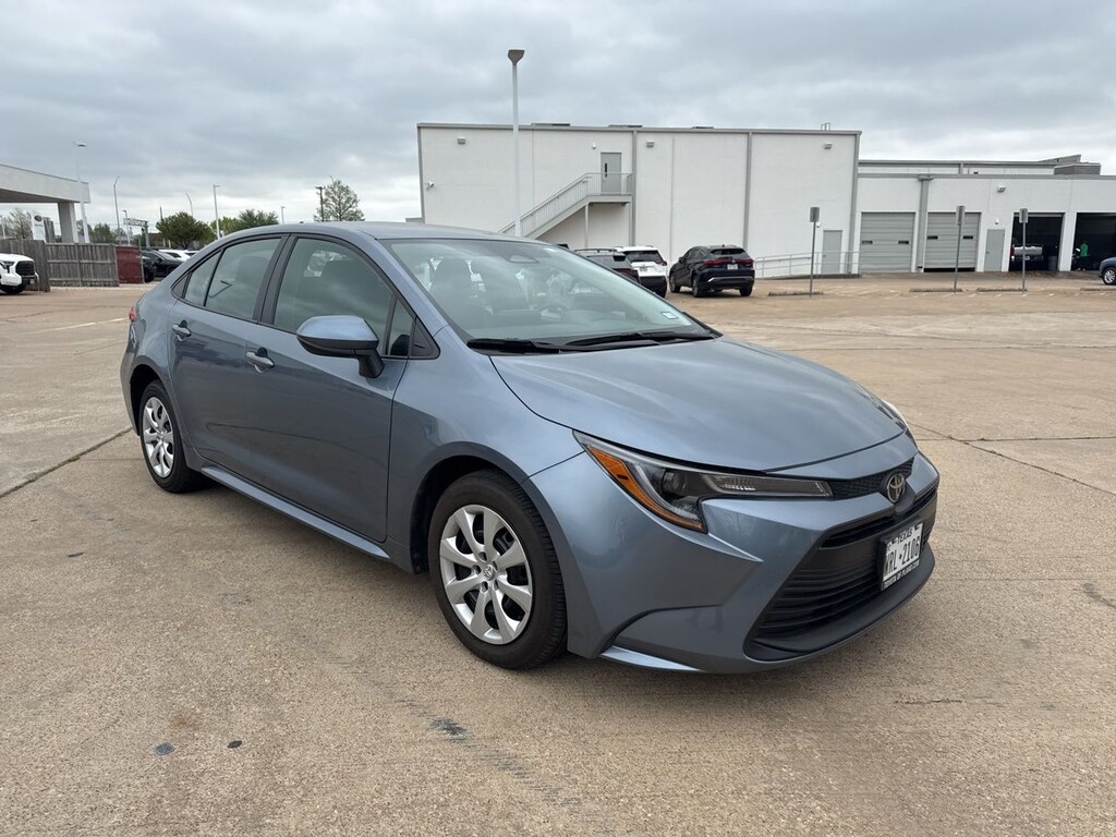 Used 2025 Toyota Corolla LE Sedan