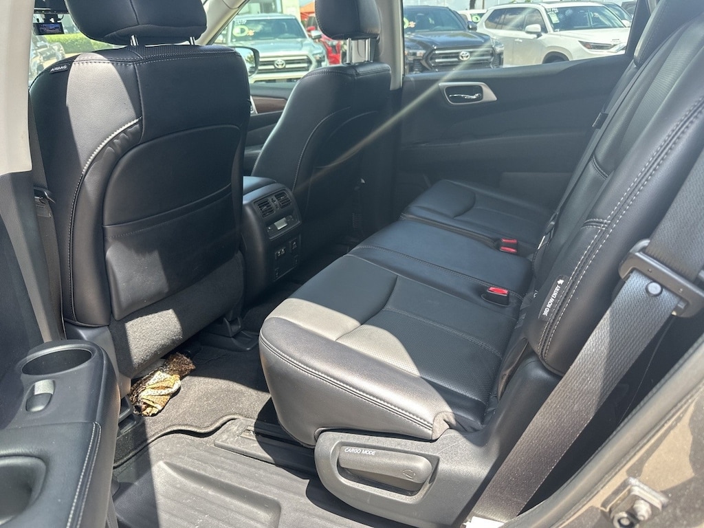 Used 2020 Nissan Pathfinder Platinum w/Navigation/Leather/Sunroof SUV