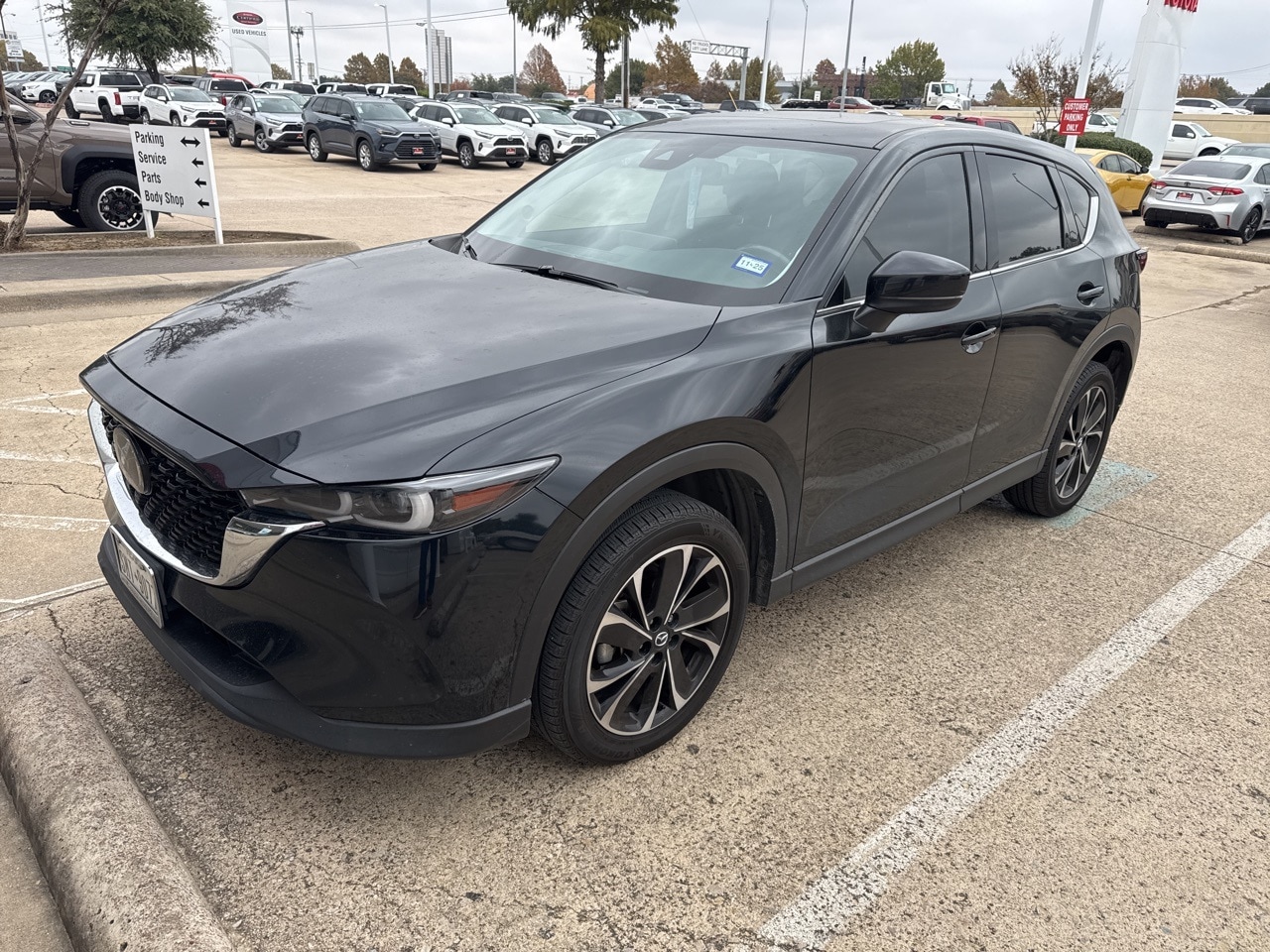 2023 Mazda CX-5 S Premium package's photo