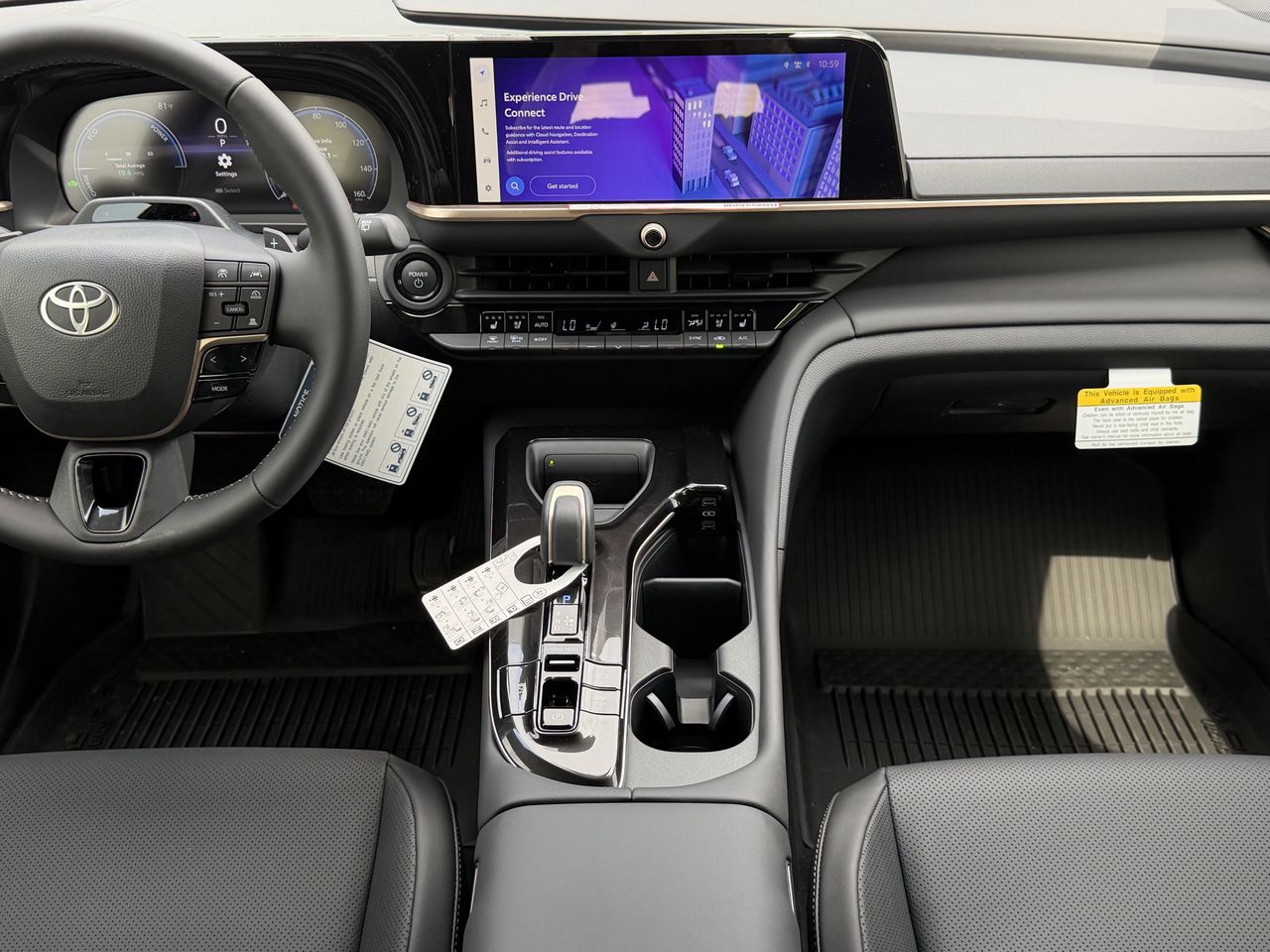 2026 Toyota Crown Signia Limited - Photo 14