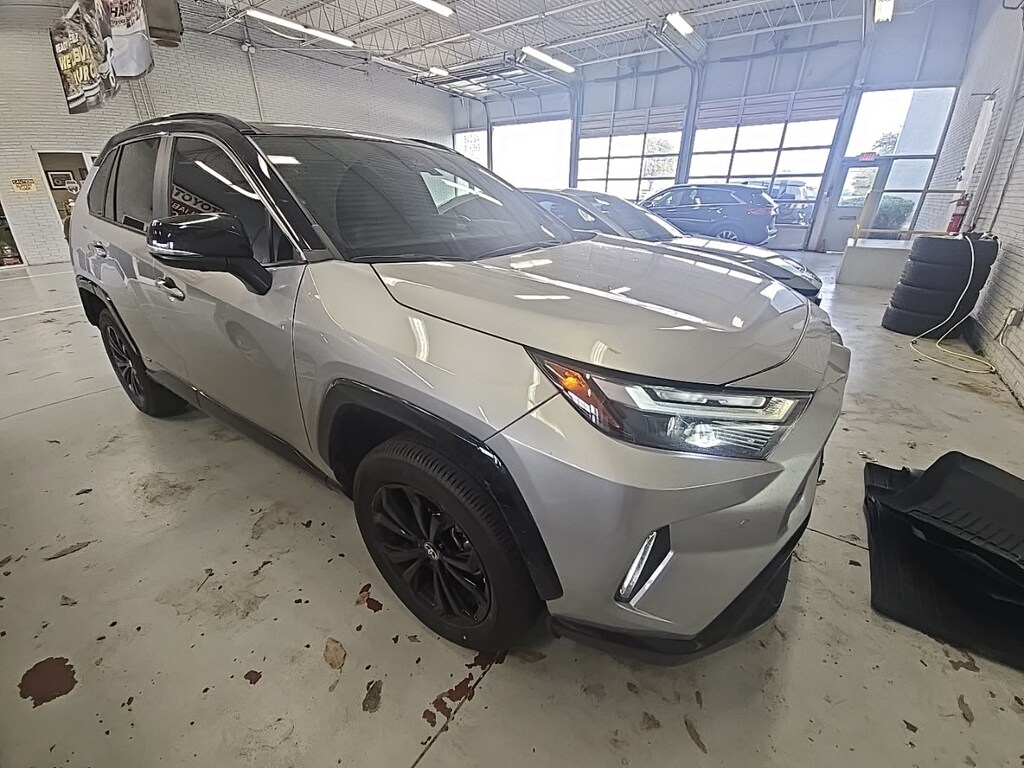 Used 2023 Toyota RAV4 Hybrid XSE w/Panoramic Roof/Leather/19-in Alloy SUV
