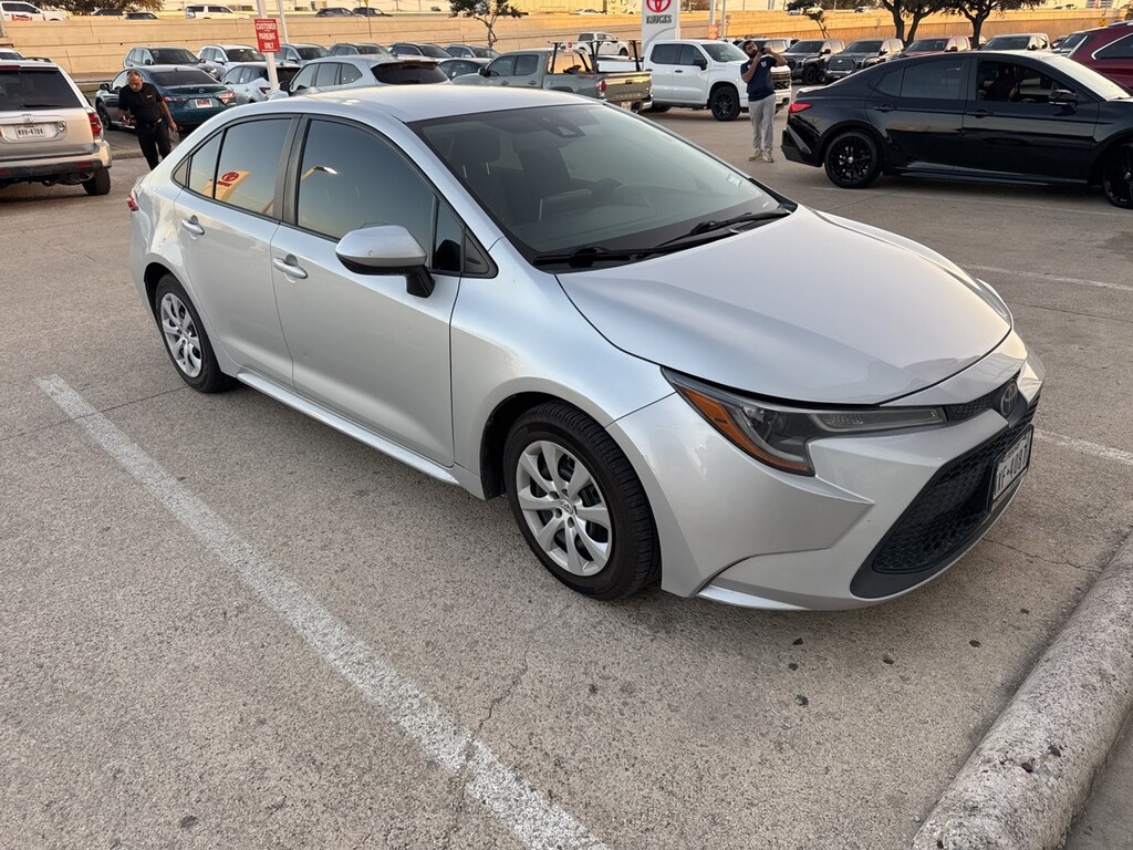 Used 2020 Toyota Corolla LE Sedan