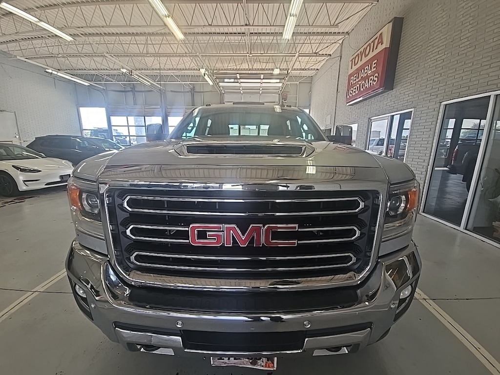Used 2017 GMC Sierra 3500HD SLT w/Duramax Plus Package Truck Crew Cab