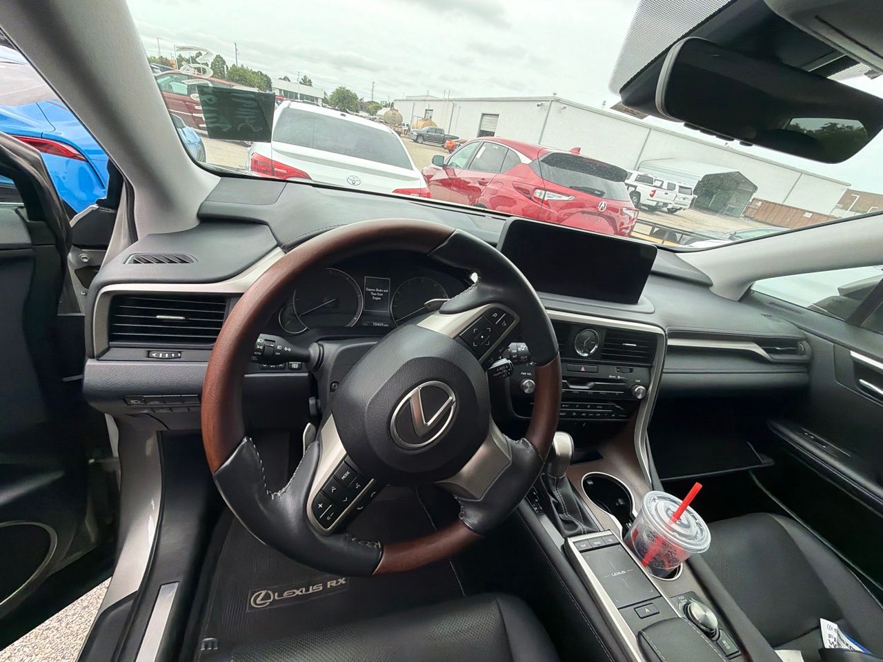 2022 Lexus RX 350 - Photo 10