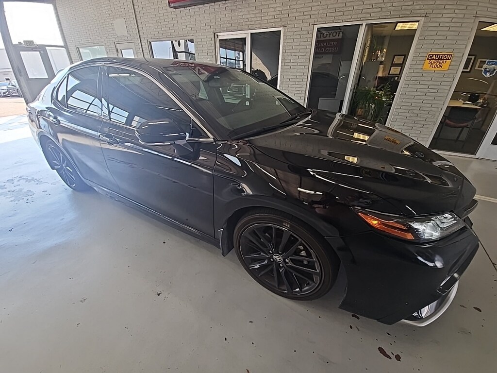 Used 2022 Toyota Camry XSE w/19-in Black Machined-Finish Alloy Sedan