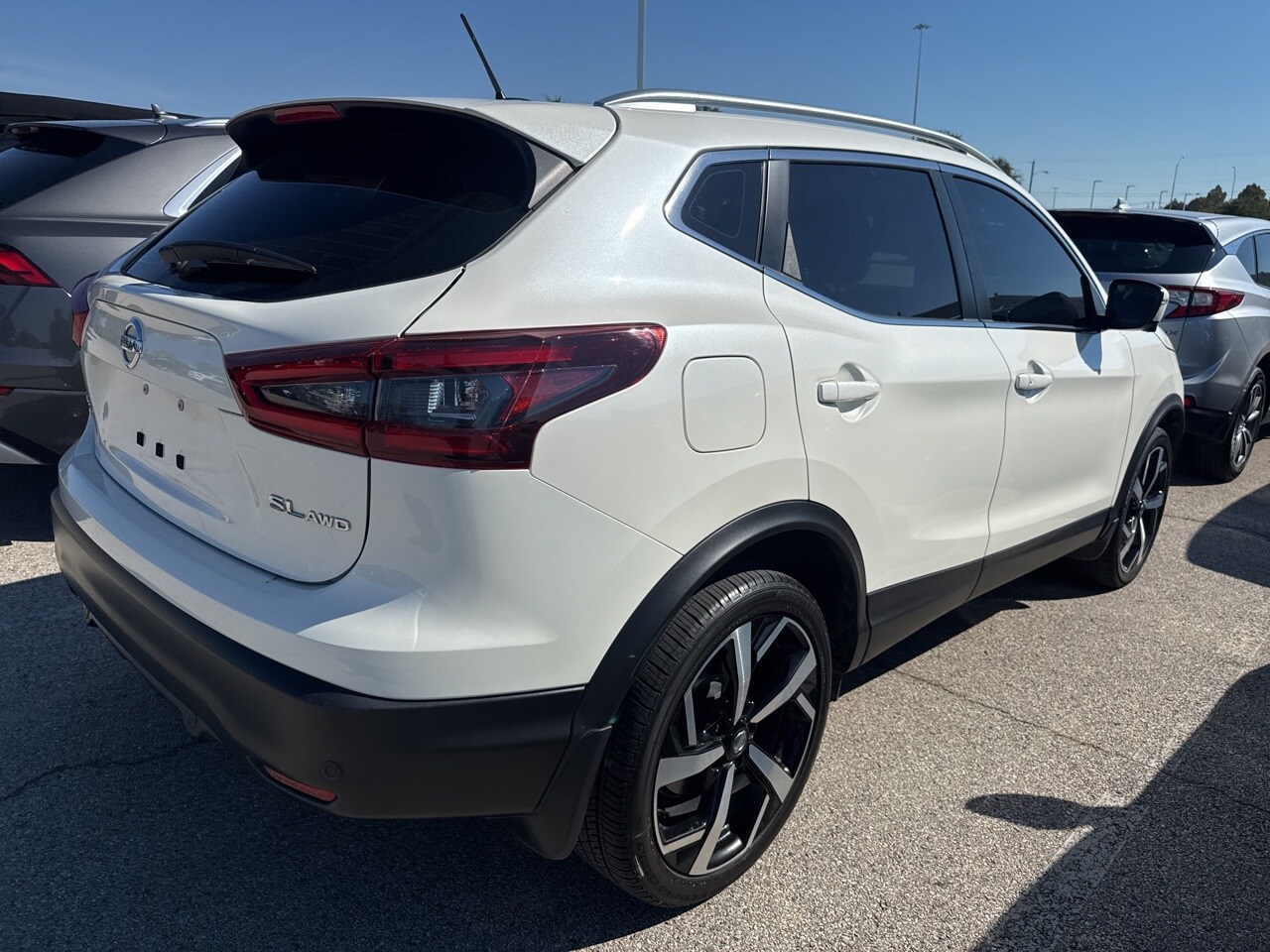 2022 Nissan Rogue Sport SL photo 4