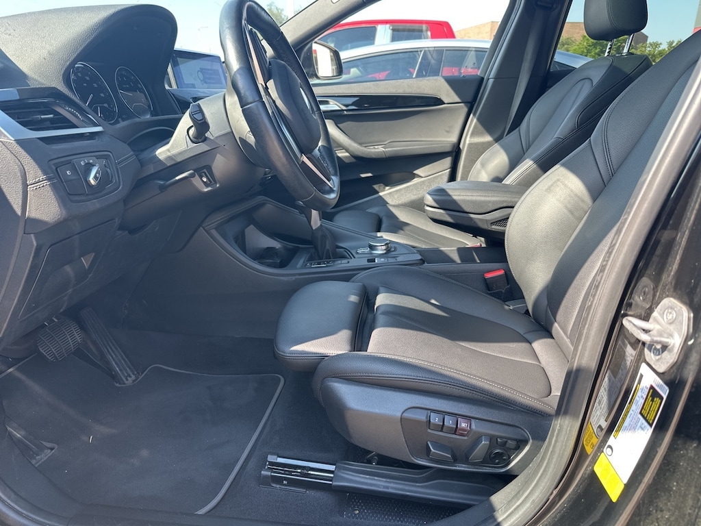 Used 2019 BMW X2 sDrive28i w/Panoramic Moonroof/Navigation Sports Activity Coupe