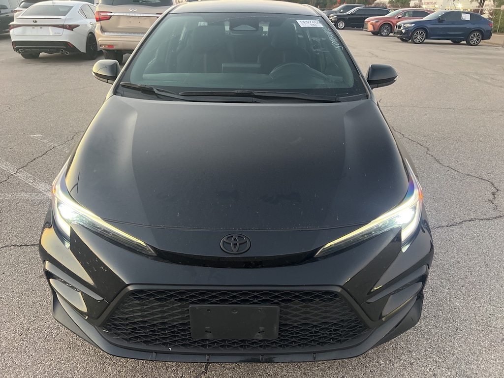 Used 2025 Toyota Corolla SE w/18-in Alloy w/Graphite-Colored Finish Sedan