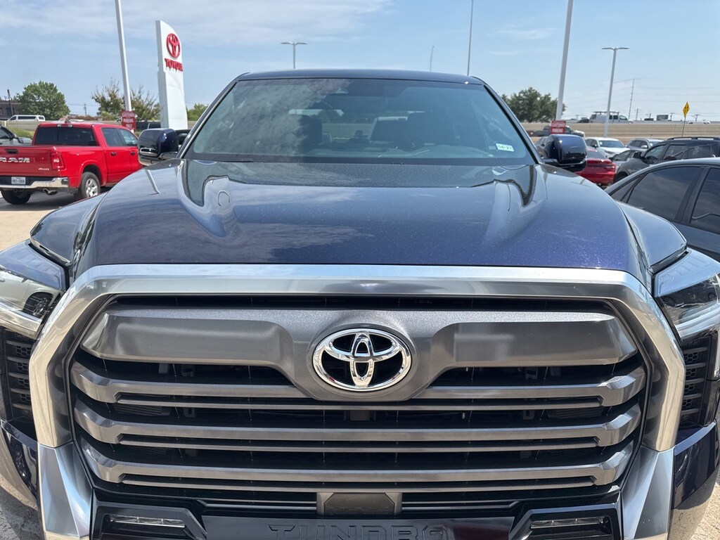 Used 2025 Toyota Tundra Limited w/Power Tilt/Slide Panoramic Sunroof Truck CrewMax