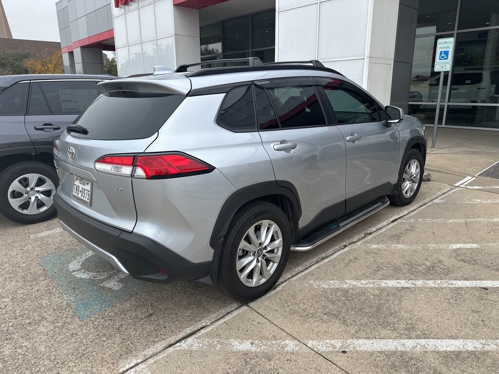 Used 2024 Toyota Corolla Cross LE w/17-in Silver Alloy/8-in Touch-Screen Audio SUV