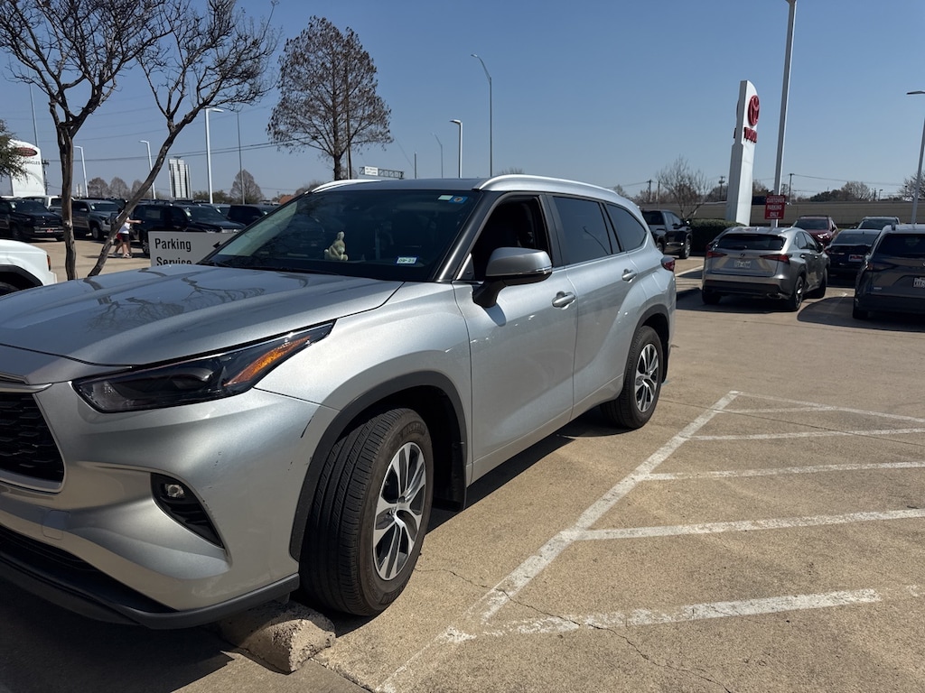 Used 2023 Toyota Highlander XLE SUV