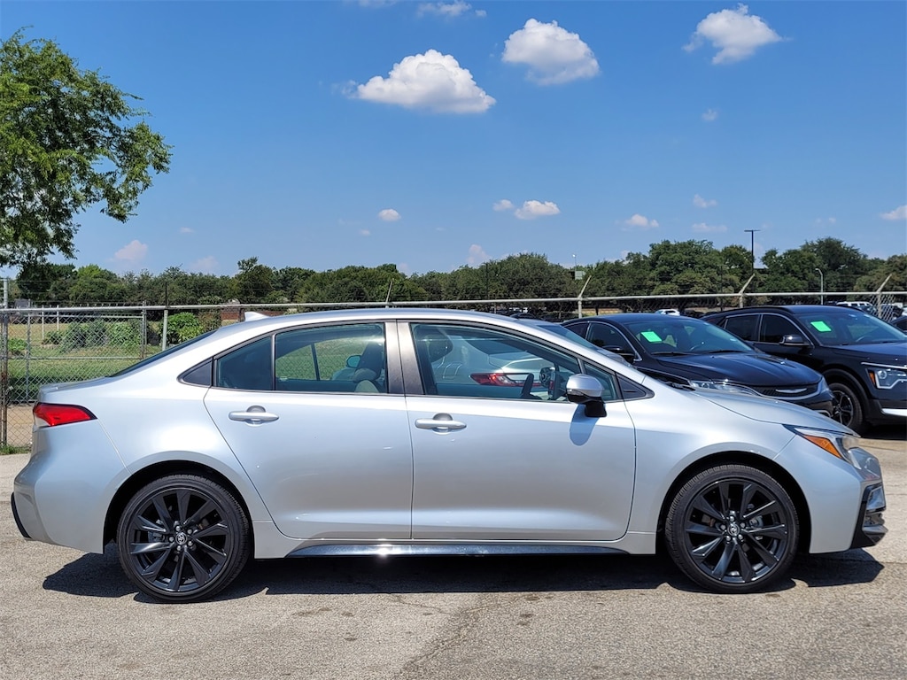 Used 2024 Toyota Corolla Hybrid SE w/18-in. Gloss Graphite Alloy Sedan
