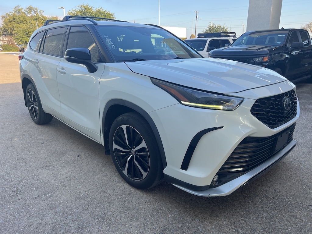 Used 2021 Toyota Highlander XSE w/Sunroof/Leather/20-in Alloy SUV