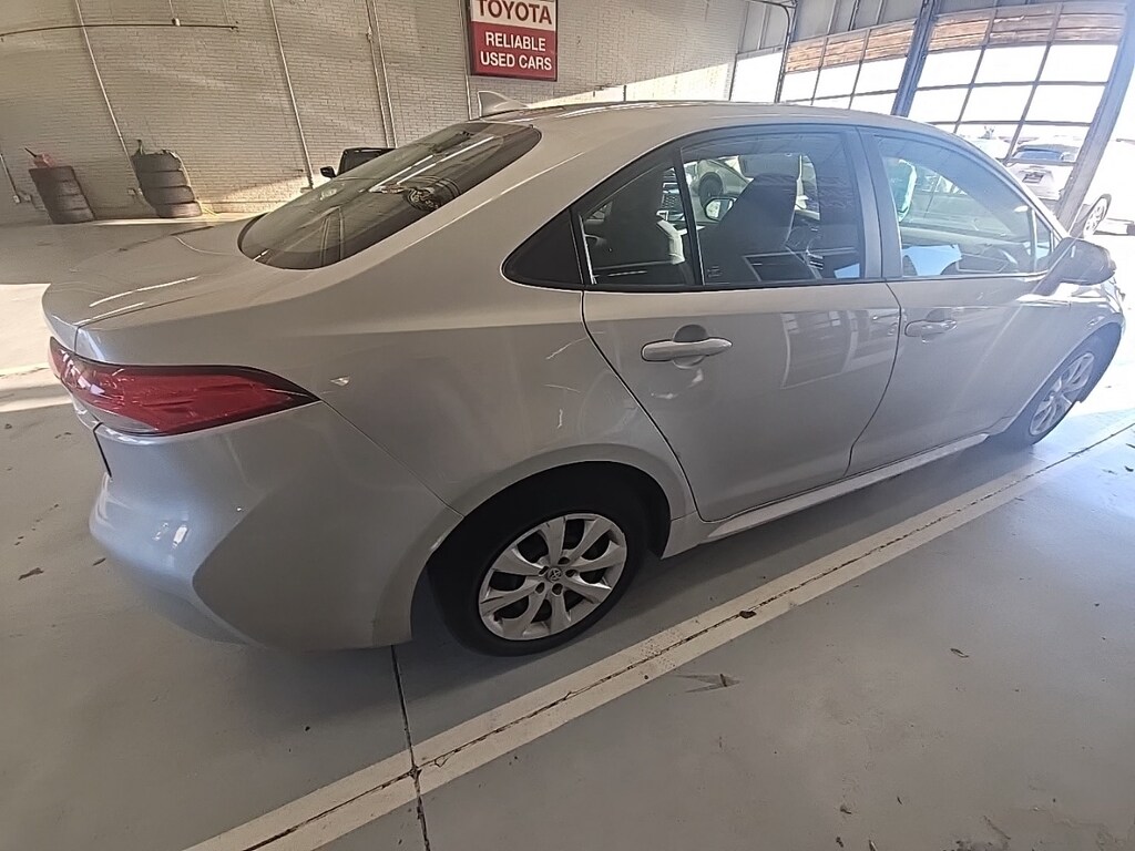 Used 2022 Toyota Corolla LE w/Exterior Parking Camera Rear Sedan