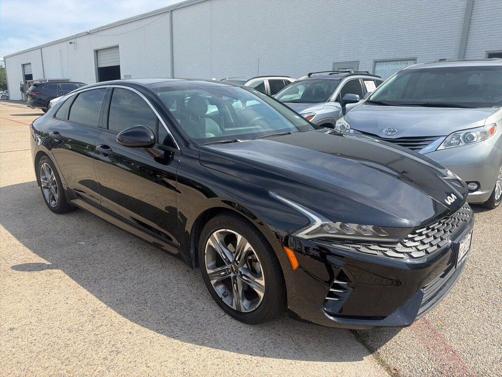 Used 2022 Kia K5 EX w/Navigation/Moonroof/Leather/18-in Alloy Sedan
