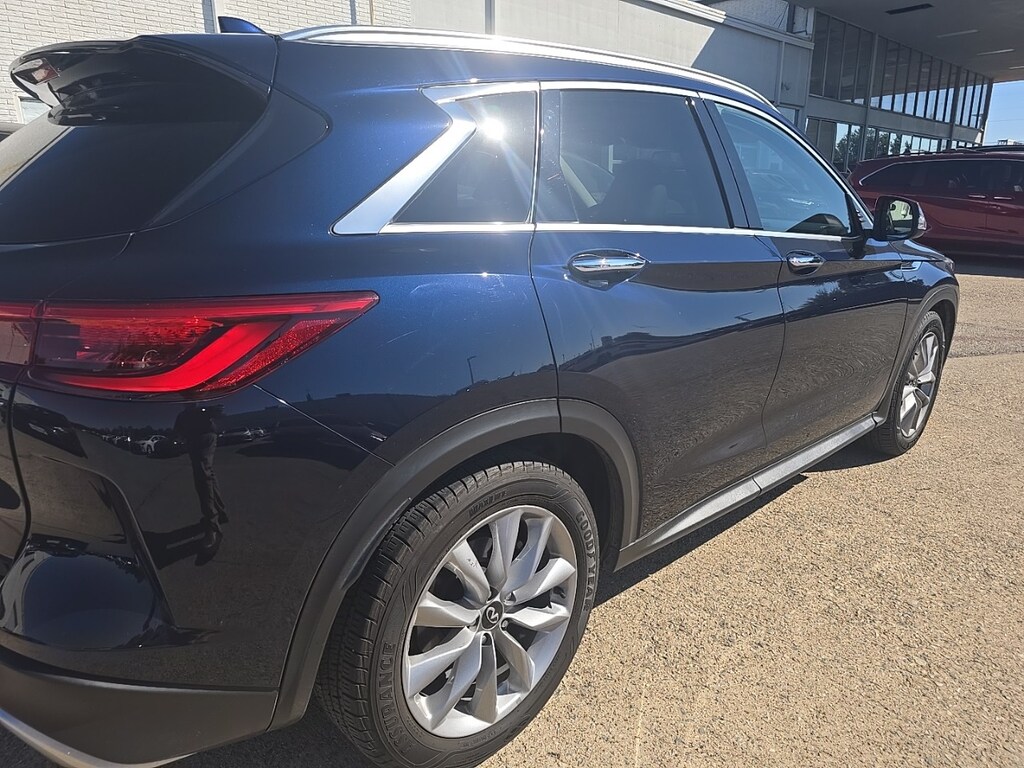 Used 2021 INFINITI QX50 Luxe w/Moonroof/Leather/10-in Alloy Wheels SUV