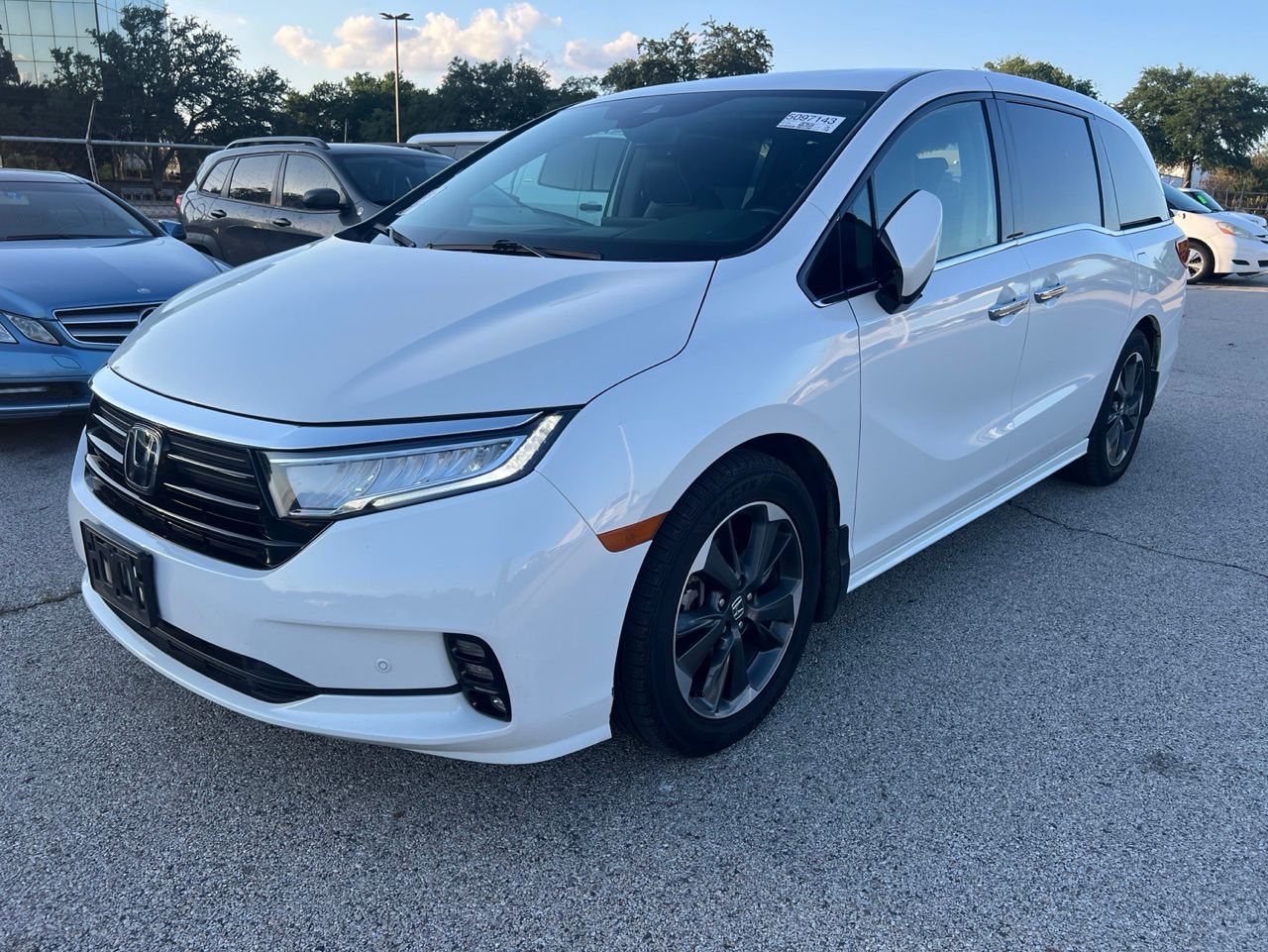 2023 Honda Odyssey Elite's photo