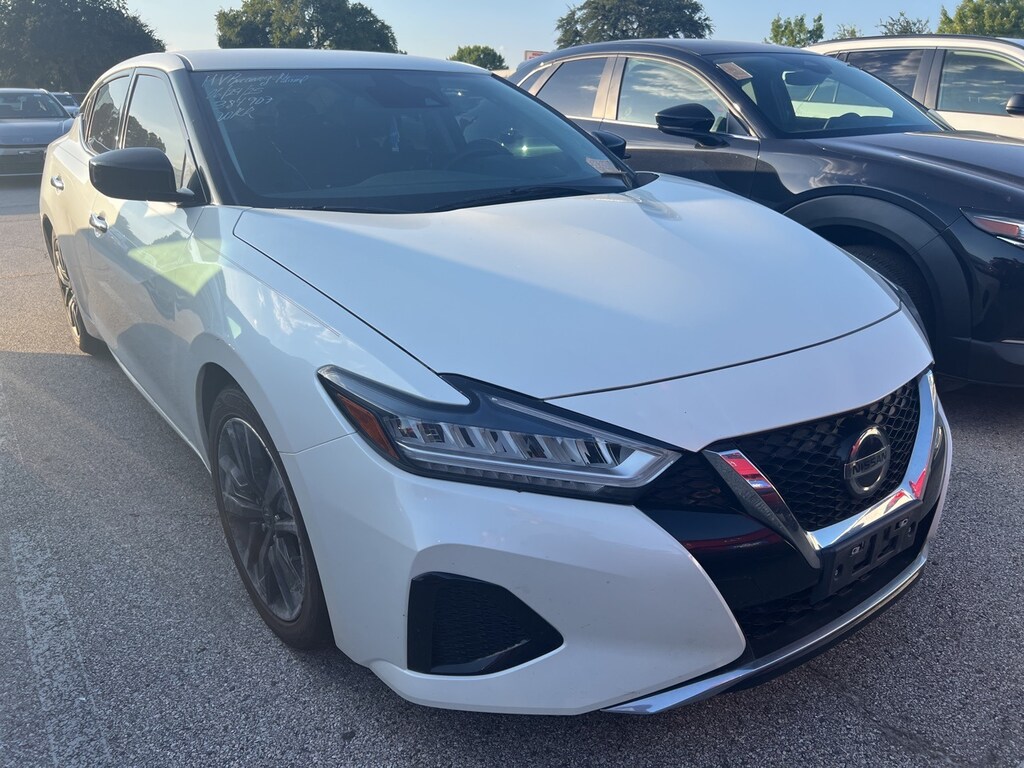Used 2020 Nissan Maxima 3.5 S w/18-in Machined Alloy Wheels Sedan
