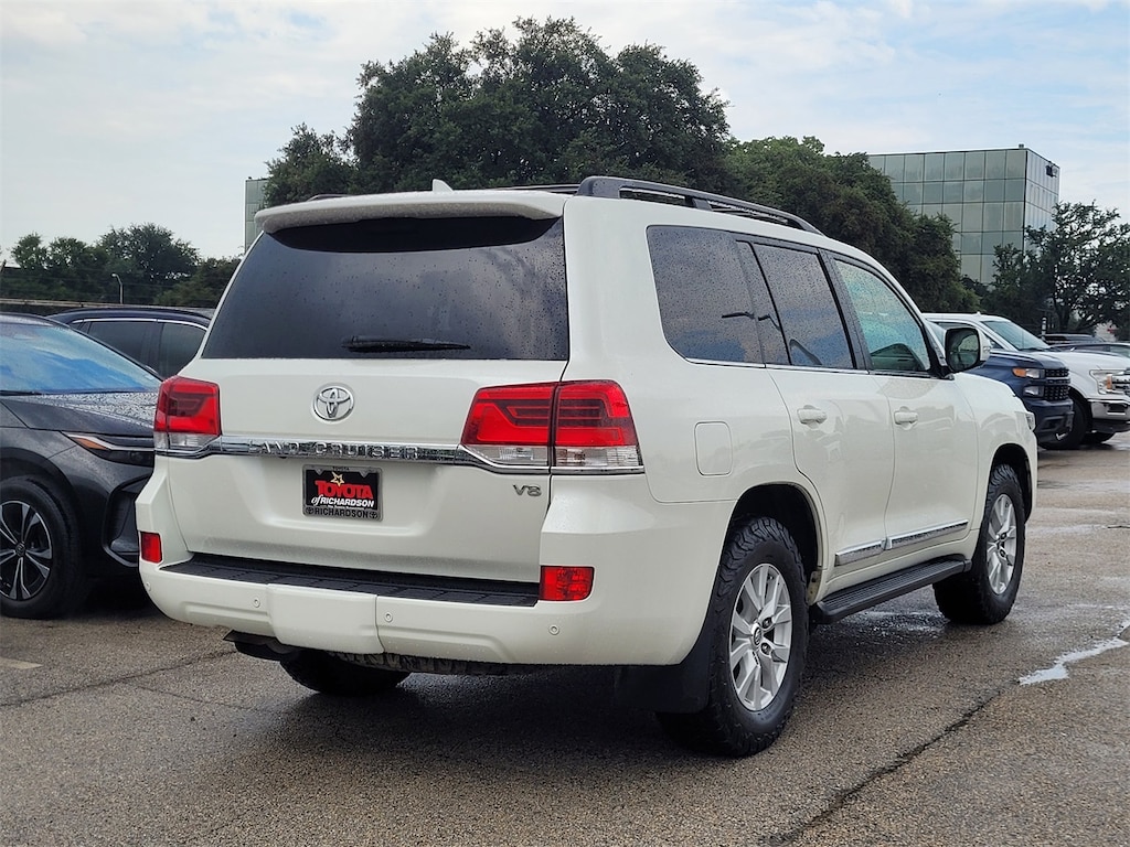 Used 2017 Toyota Land Cruiser Base w/Navigation/Sunroof/Leather SUV