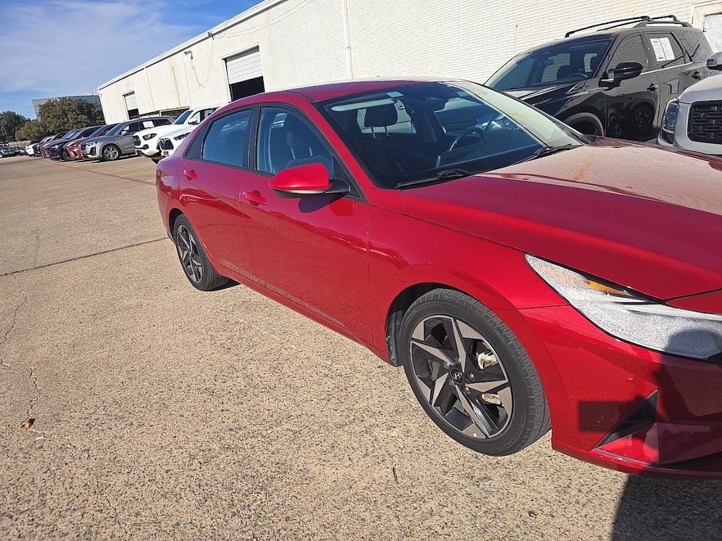 Used 2023 Hyundai Elantra SEL Sedan