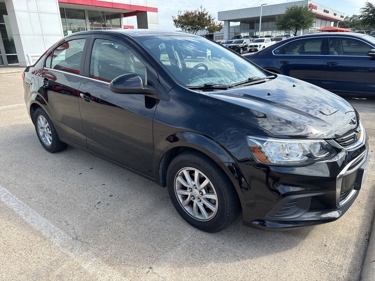 Used 2019 Chevrolet Sonic LT with VIN 1G1JD5SB6K4115985 for sale in Richardson, TX