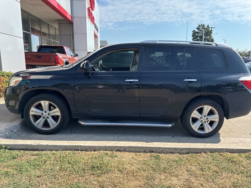 Used 2010 Toyota Highlander Limited w/Navigation/Sunroof/Leather SUV