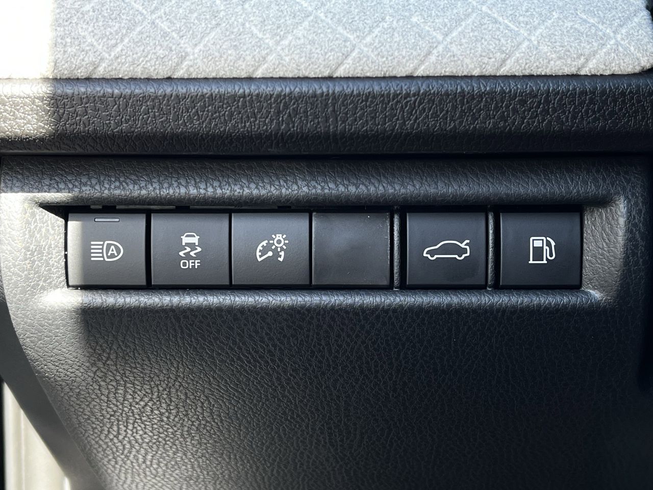 2026 Toyota Camry XLE - Photo 19