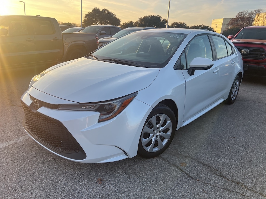 Used 2022 Toyota Corolla LE Sedan