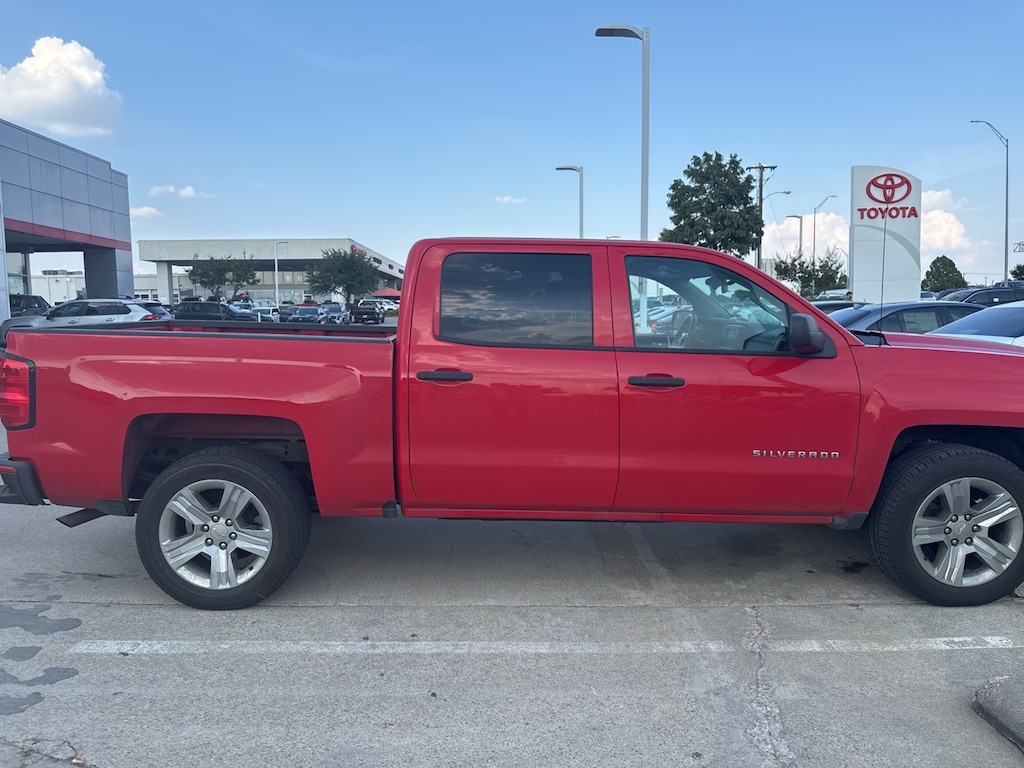 Used 2018 Chevrolet Silverado 1500 Custom w/Convenience Pkg. Truck Crew Cab