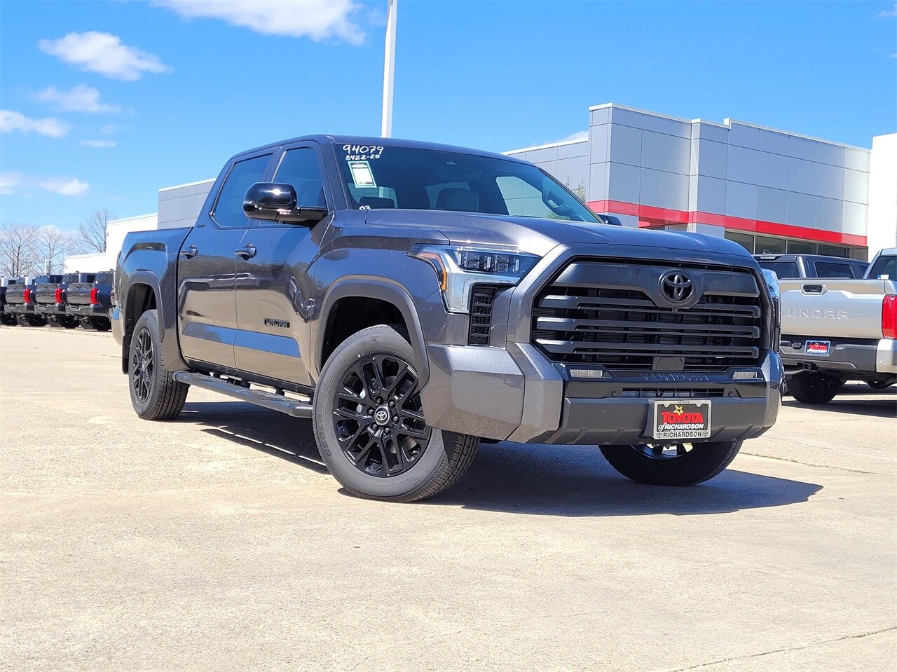 2025 Toyota Tundra Limited photo 2