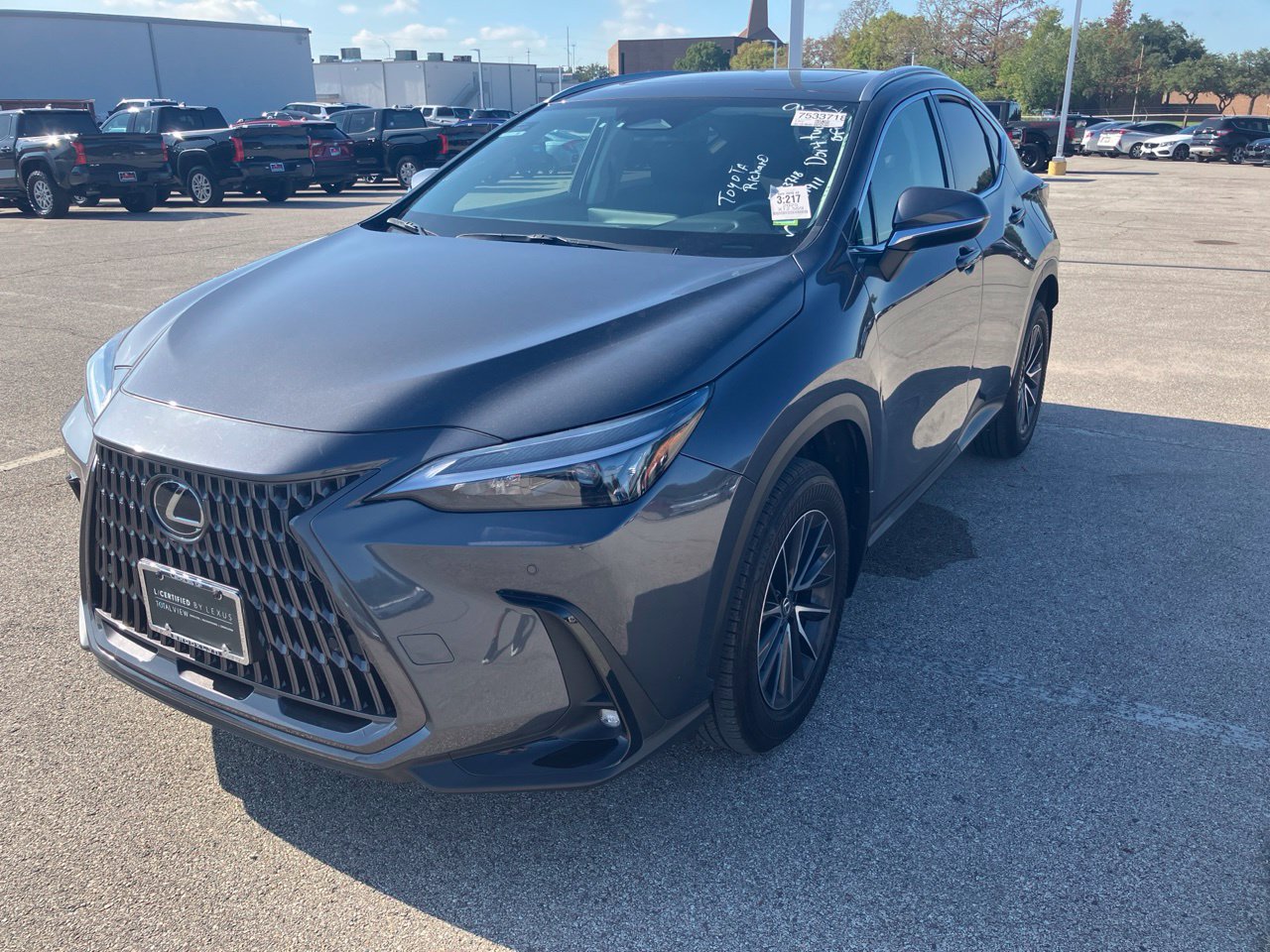 2025 Lexus NX 350 - Photo 6