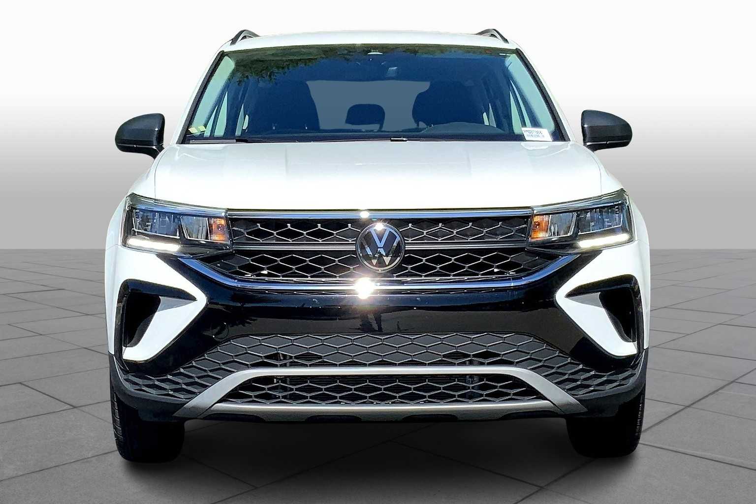 2024 Volkswagen Taos S photo 2