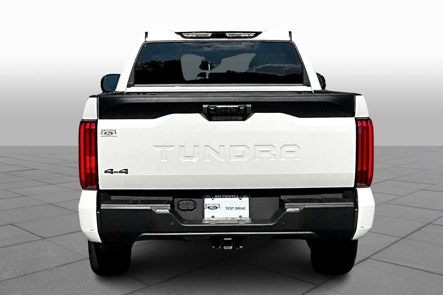 2024 Toyota Tundra SR5 CrewMax photo 3