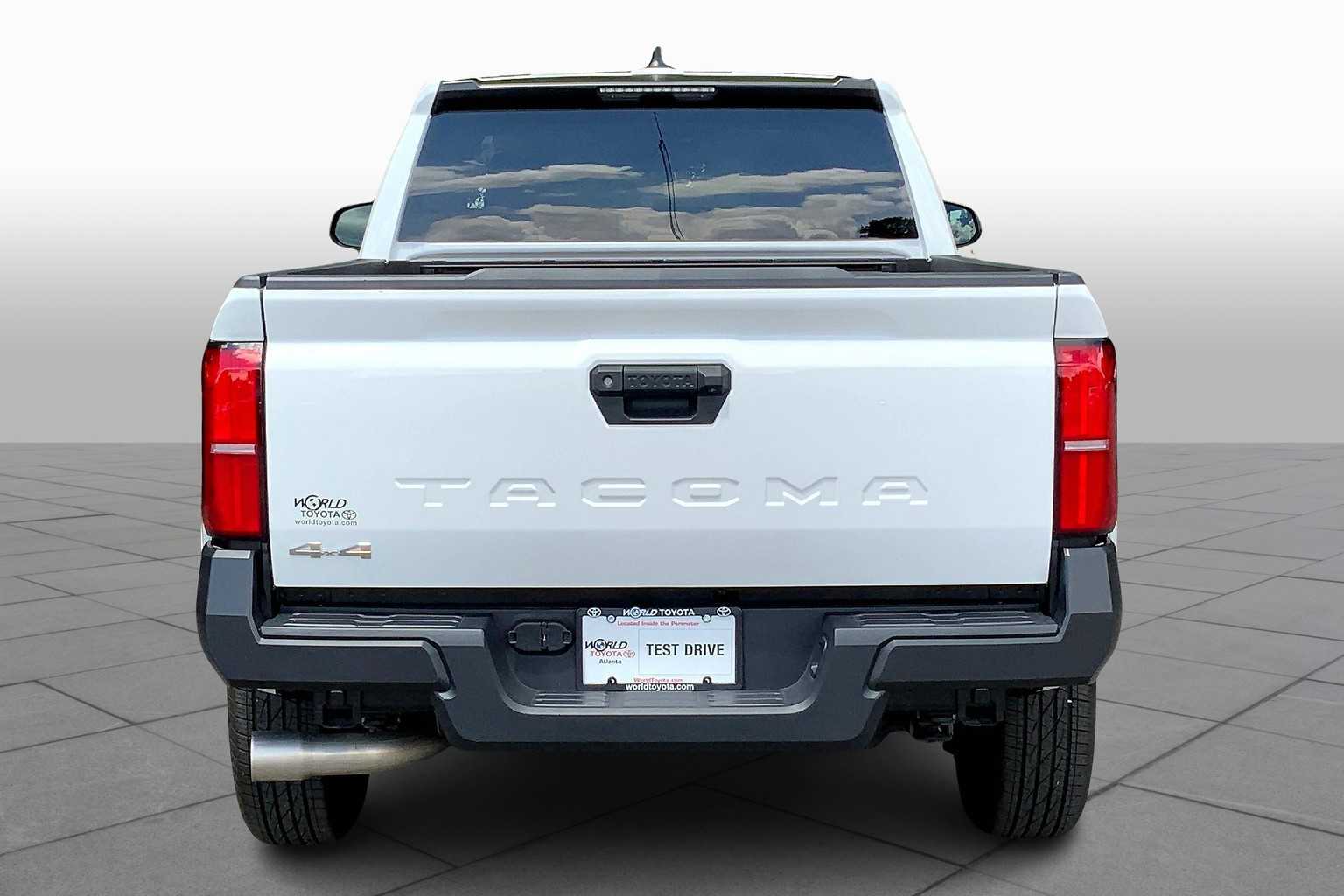 2024 Toyota Tacoma SR 4x4 XtraCab photo 3
