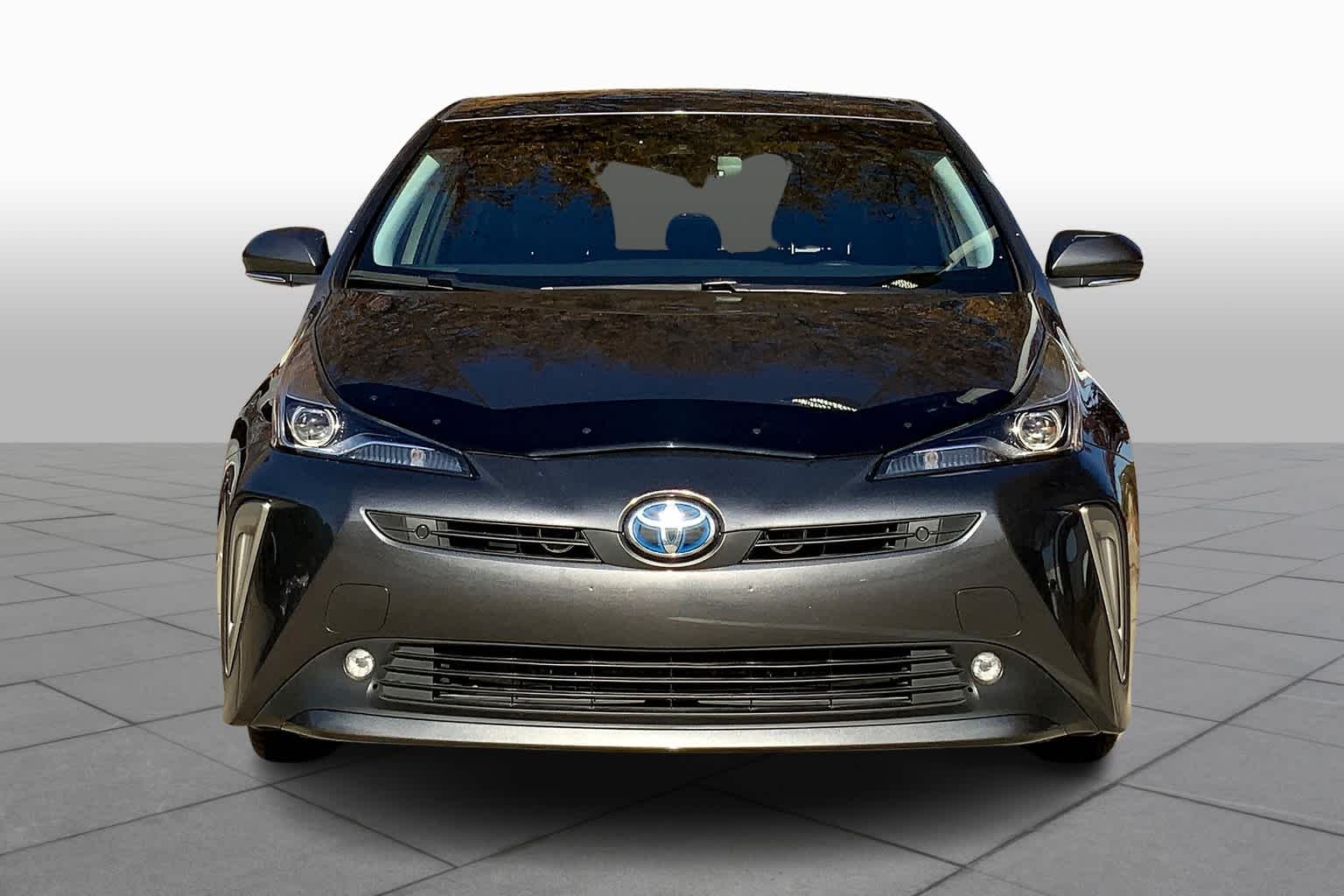 2022 Toyota Prius XLE photo 2