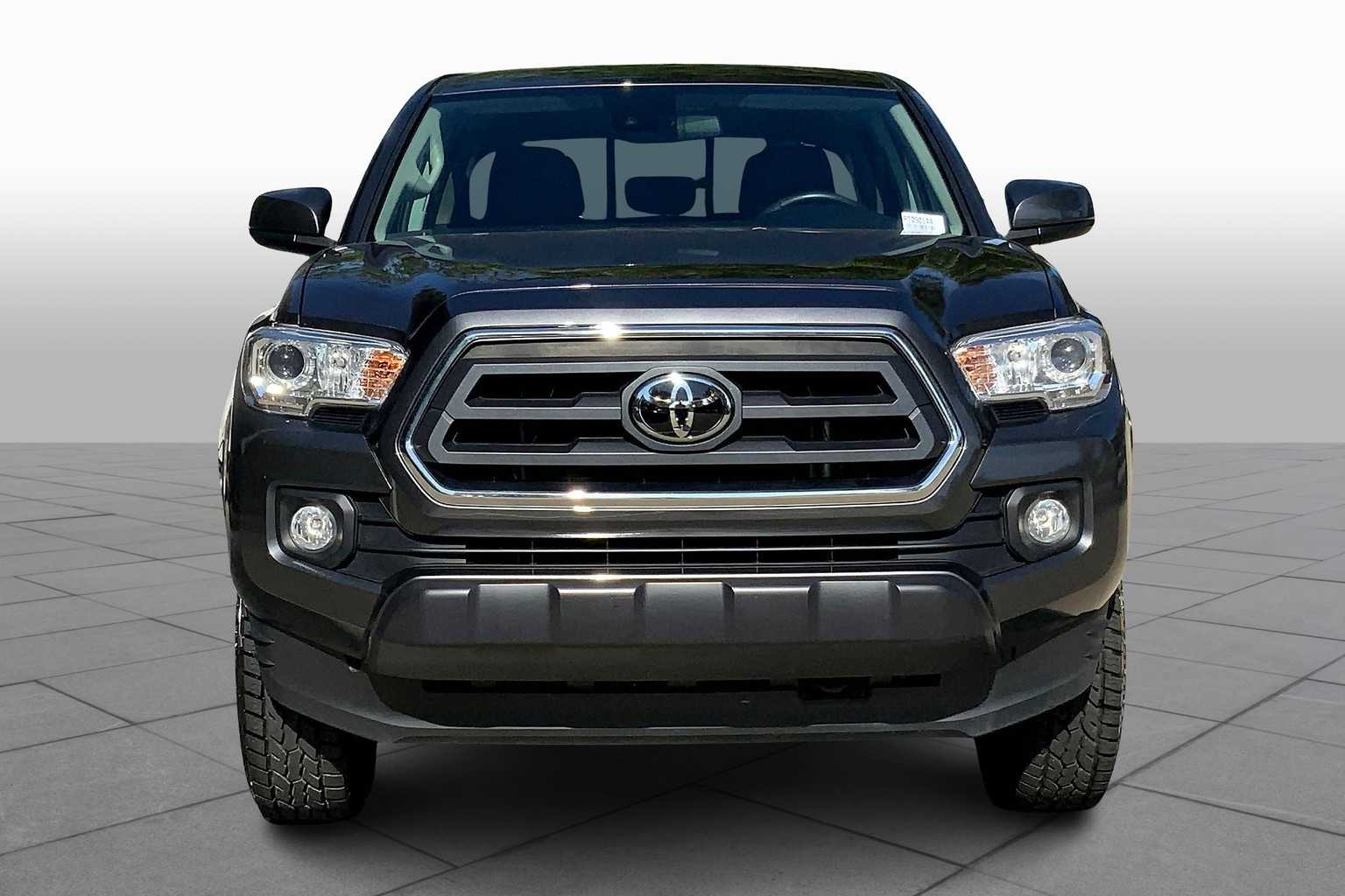 2023 Toyota Tacoma SR5 Double Cab photo 2