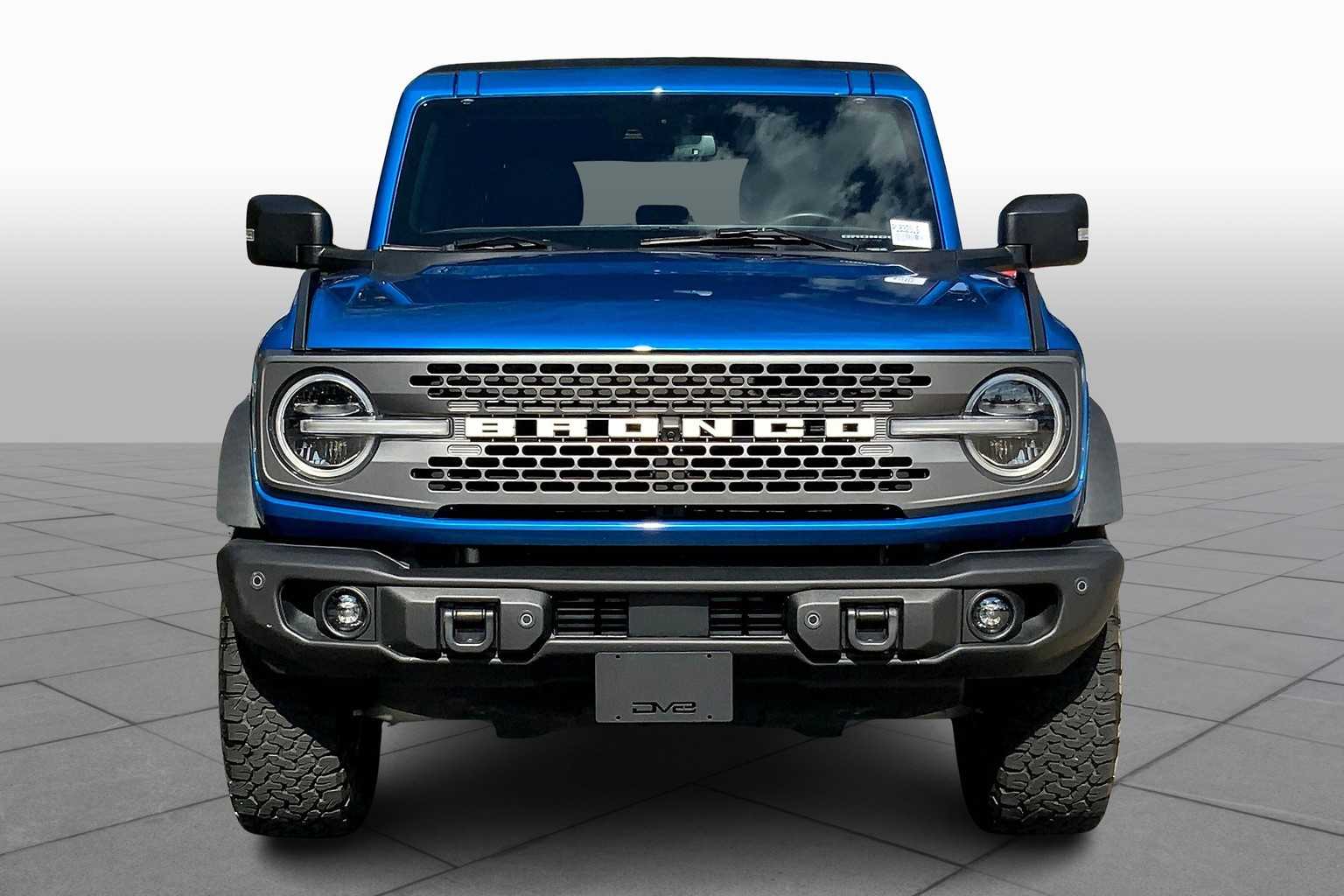 2023 Ford Bronco Badlands photo 2