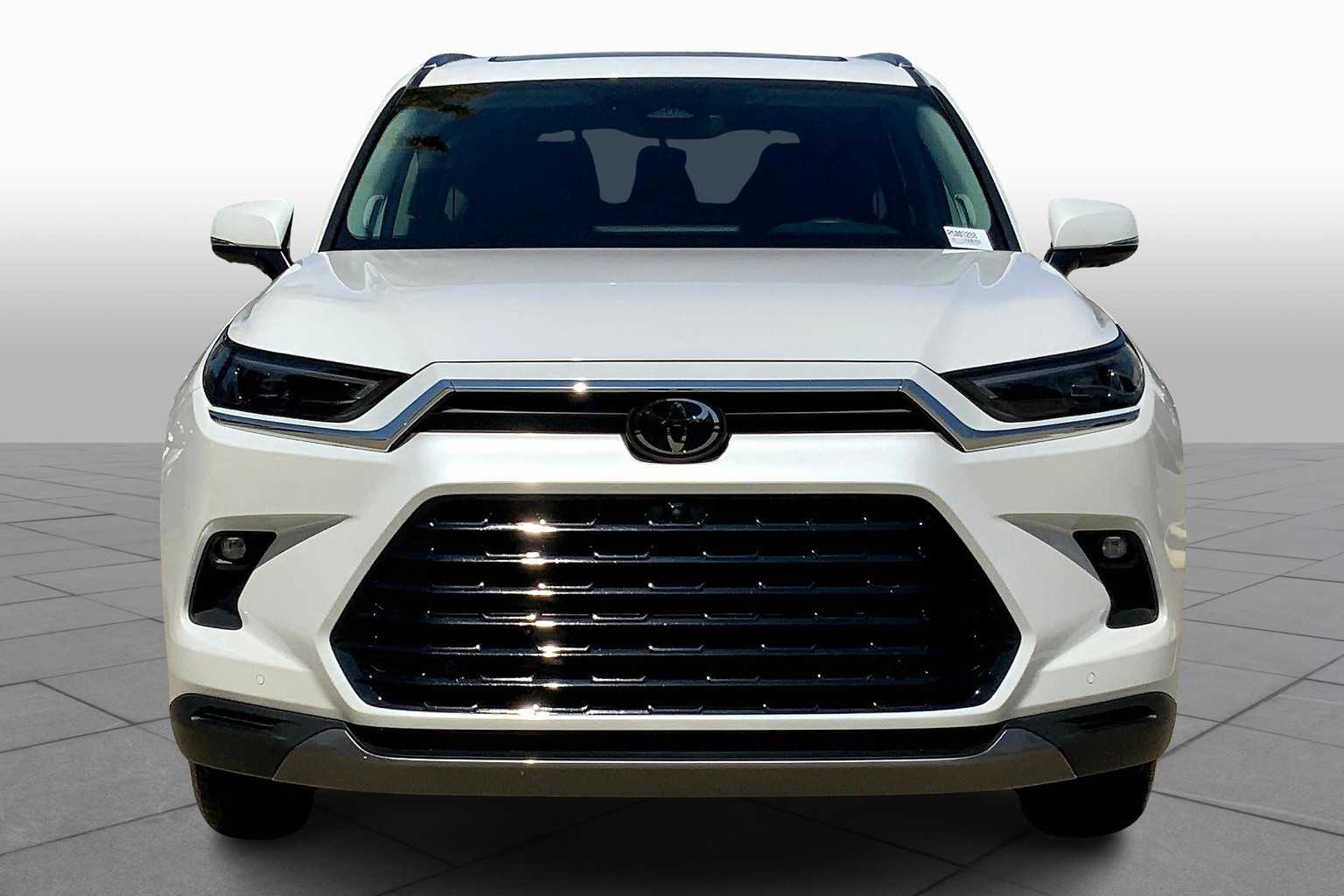2024 Toyota Grand Highlander Limited photo 2