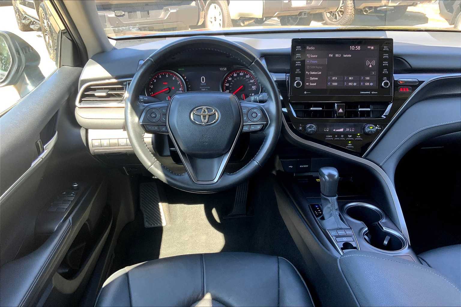 2023 Toyota Camry XSE photo 4