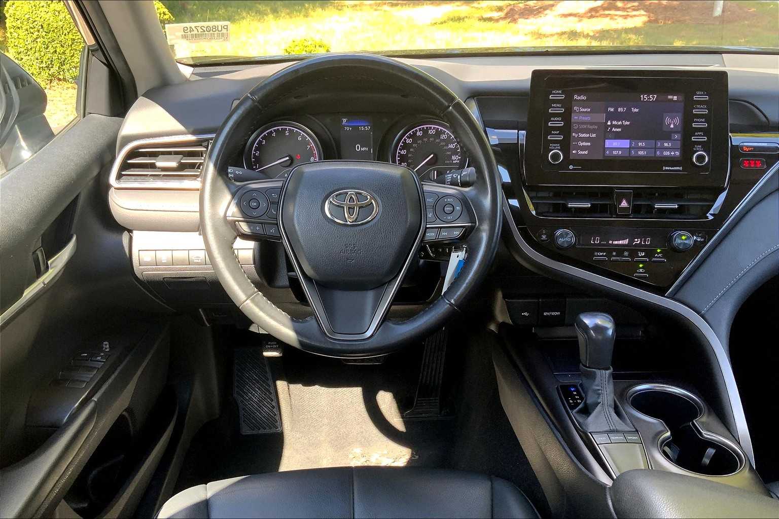 2023 Toyota Camry SE photo 4
