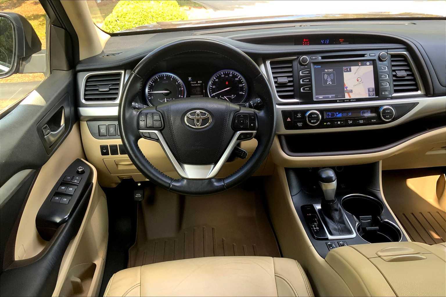 2017 Toyota Highlander XLE photo 4