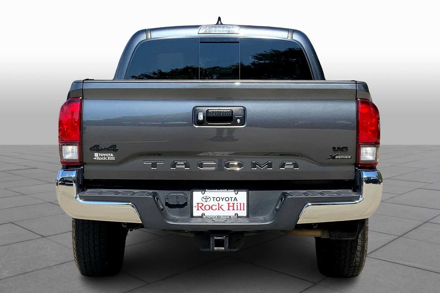 2023 Toyota Tacoma SR5 Double Cab V6 photo 3