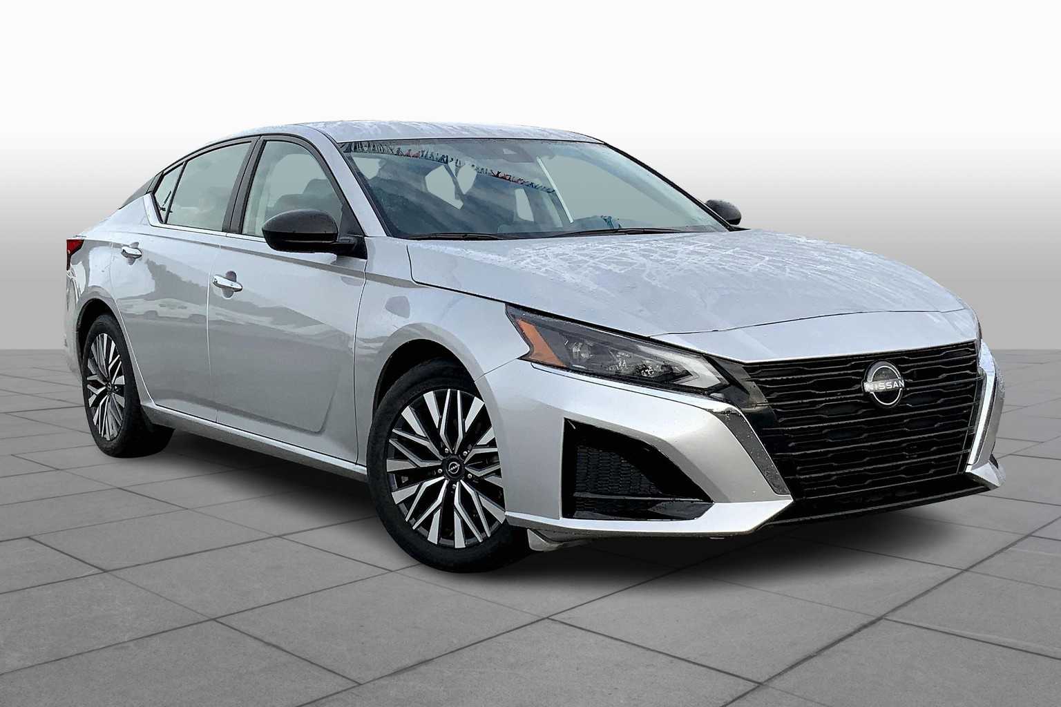 2024 Nissan Altima 2.5 SV photo 3