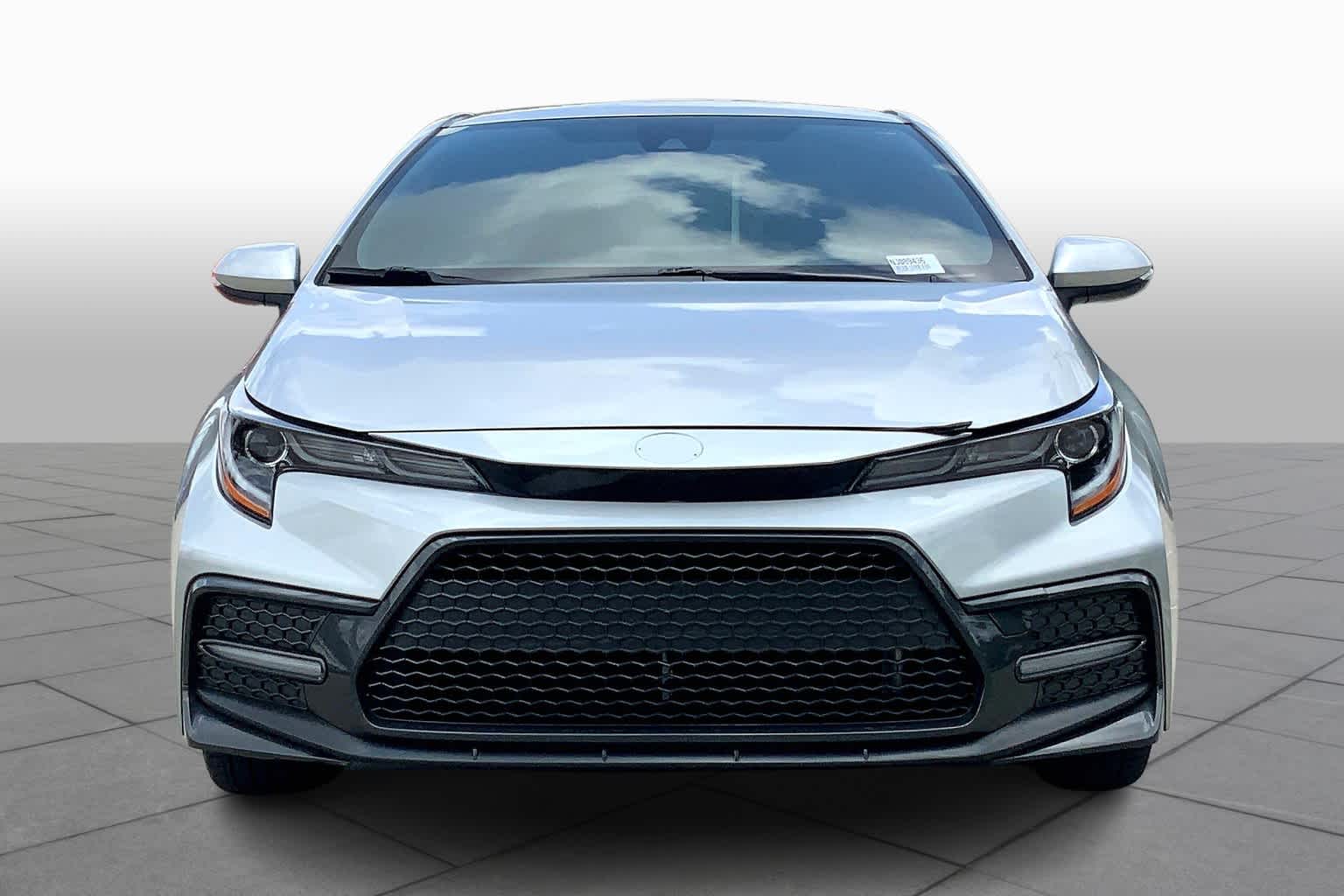 2022 Toyota Corolla SE photo 2