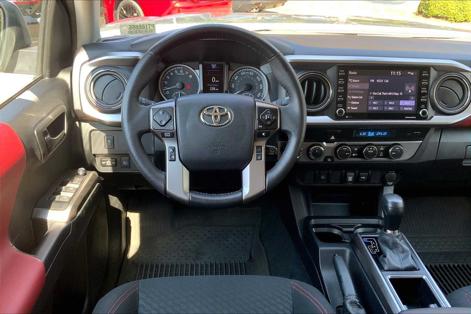 2023 Toyota Tacoma SR5 Double Cab V6 photo 4