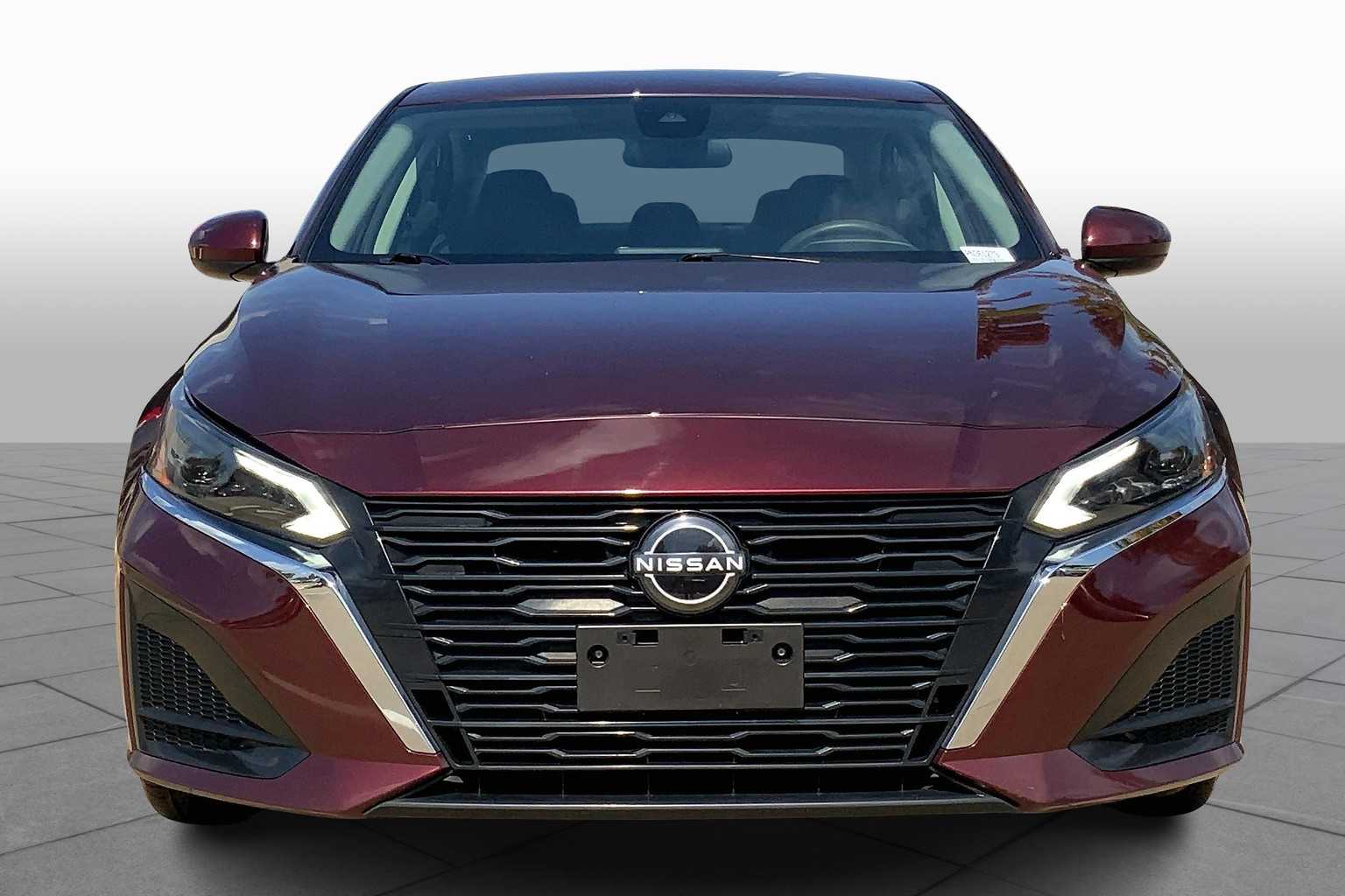 2023 Nissan Altima 2.5 SV photo 2