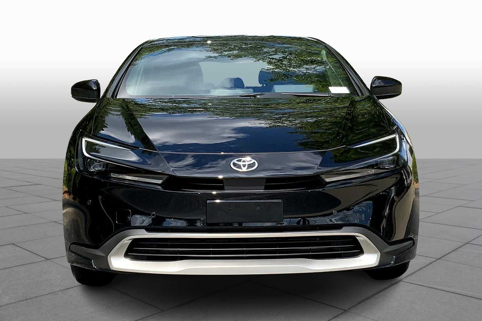 2024 Toyota Prius Prime XSE Premium photo 2