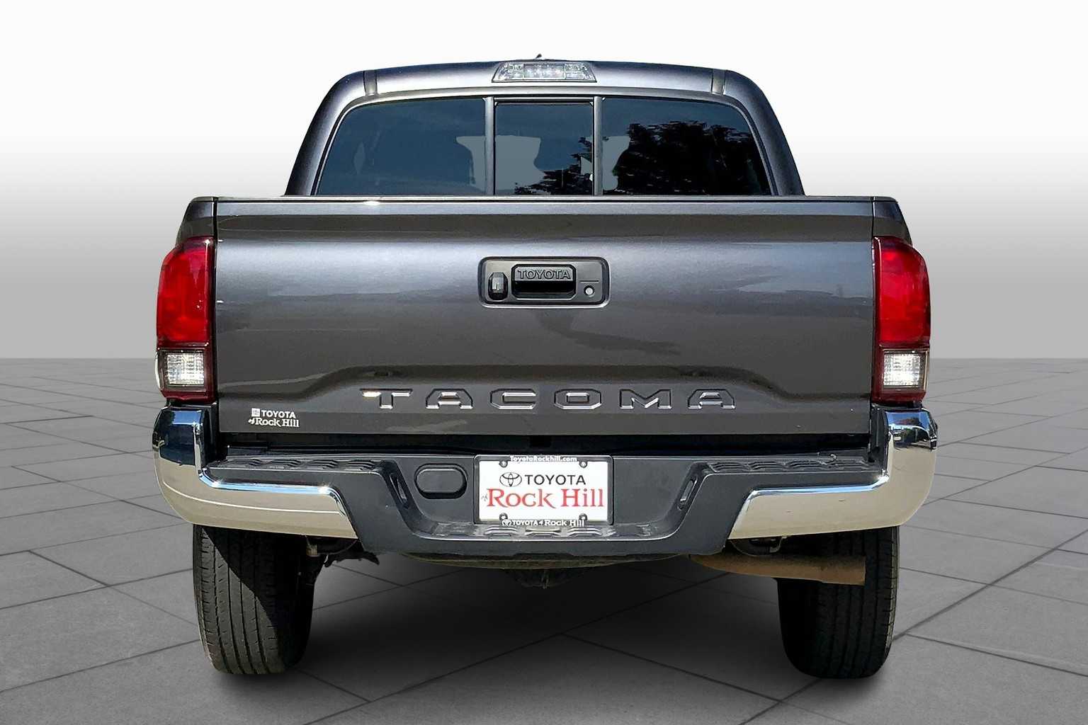 2023 Toyota Tacoma SR5 Double Cab photo 3